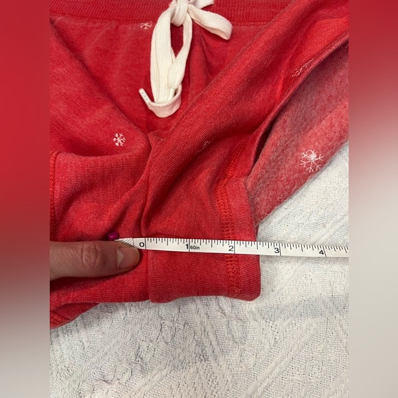 PJ Salvage Drawstring Embroidered Joyful Snowflake, size Large in “Red Hot”, NWT - Picture 9 of 9